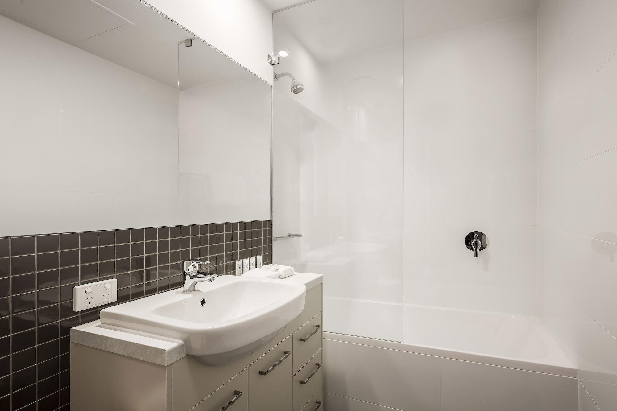Quest King William South Aparthotel Adelaide Bagian luar foto