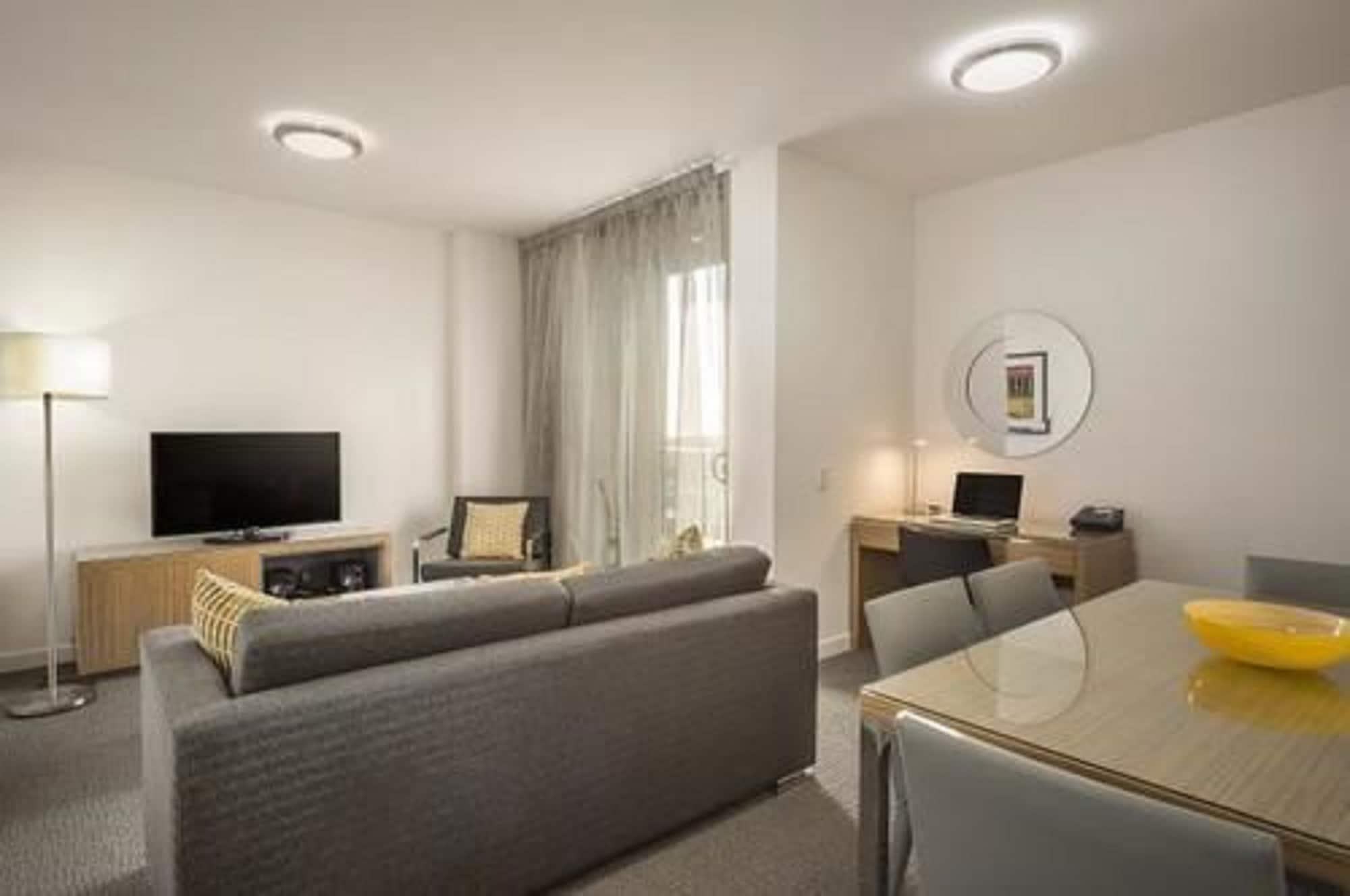 Quest King William South Aparthotel Adelaide Bagian luar foto
