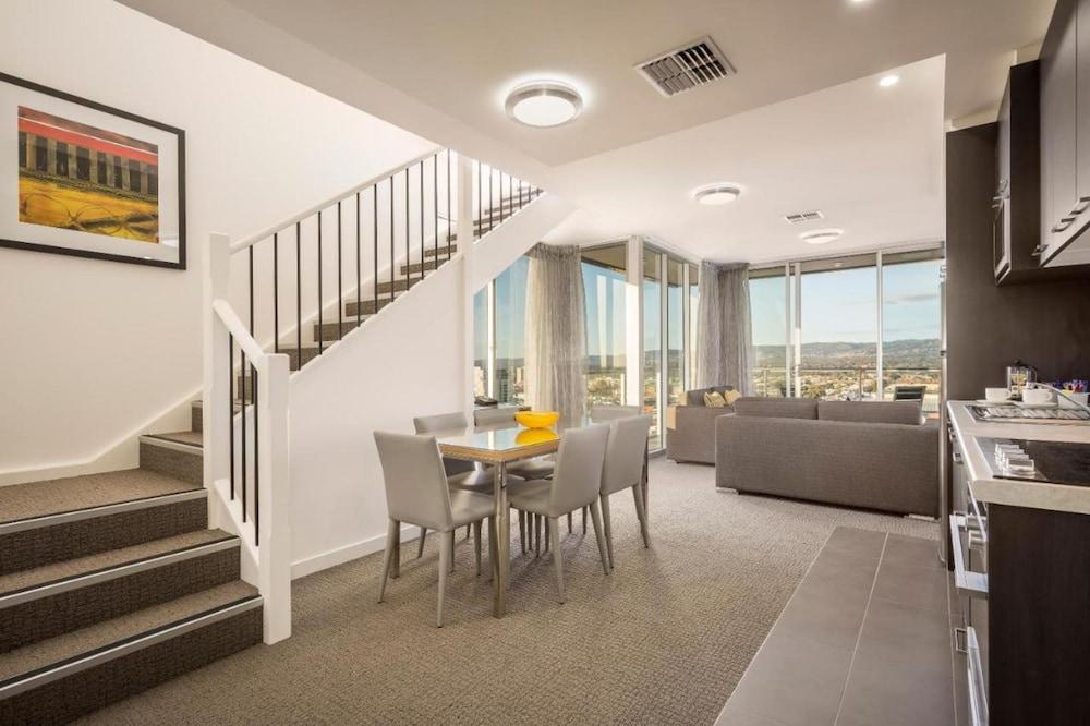Quest King William South Aparthotel Adelaide Bagian luar foto