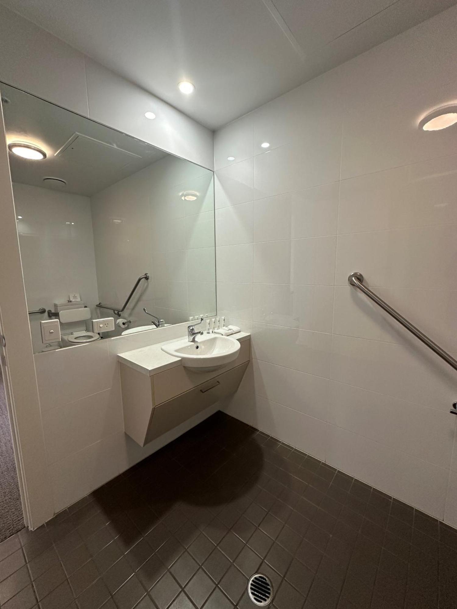 Quest King William South Aparthotel Adelaide Bagian luar foto
