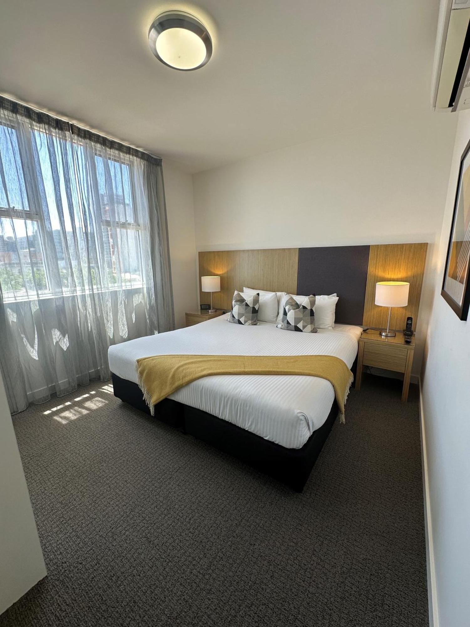 Quest King William South Aparthotel Adelaide Bagian luar foto