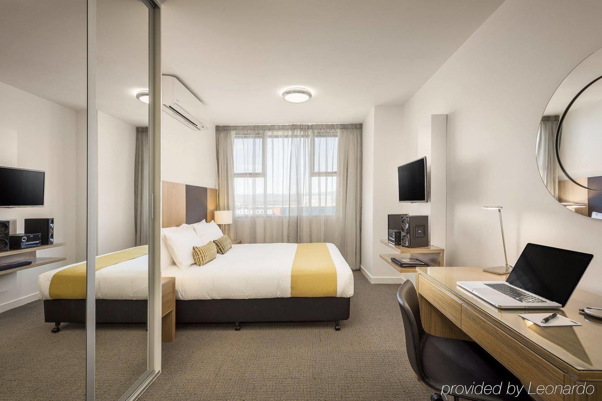 Quest King William South Aparthotel Adelaide Bagian luar foto