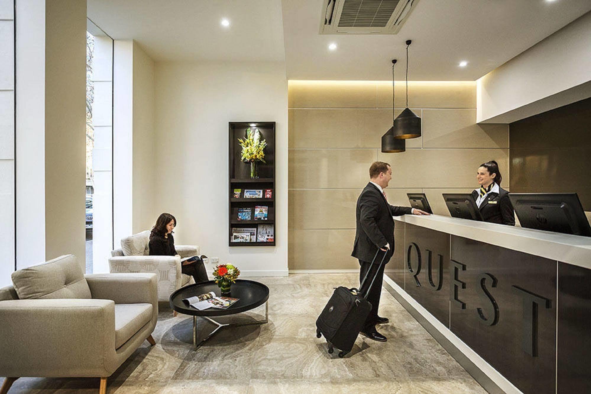 Quest King William South Aparthotel Adelaide Bagian luar foto