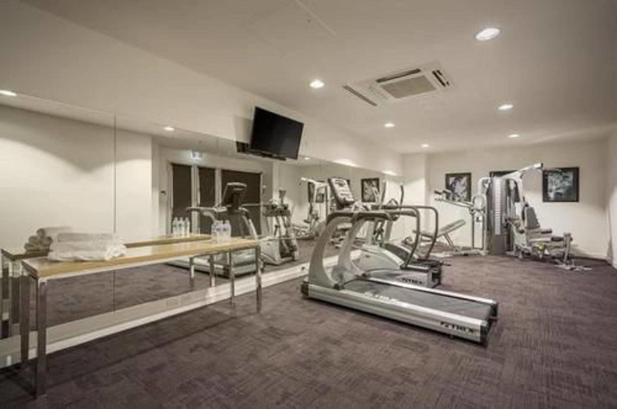 Quest King William South Aparthotel Adelaide Bagian luar foto